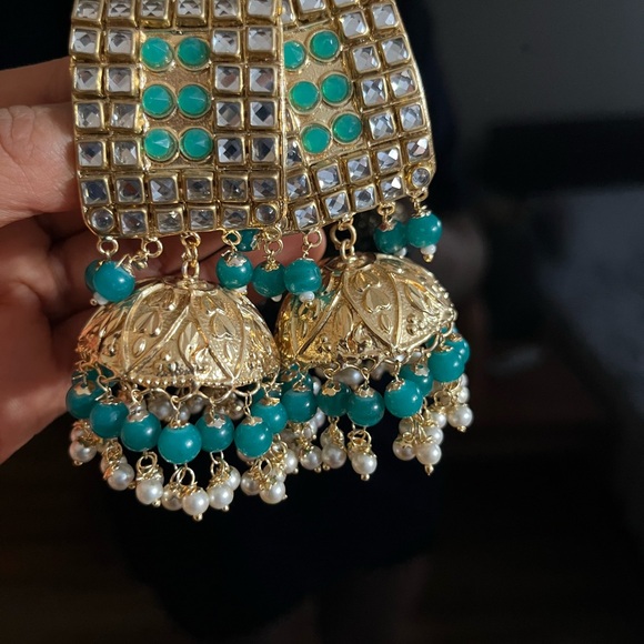 Earrings - Picture 2 of 3